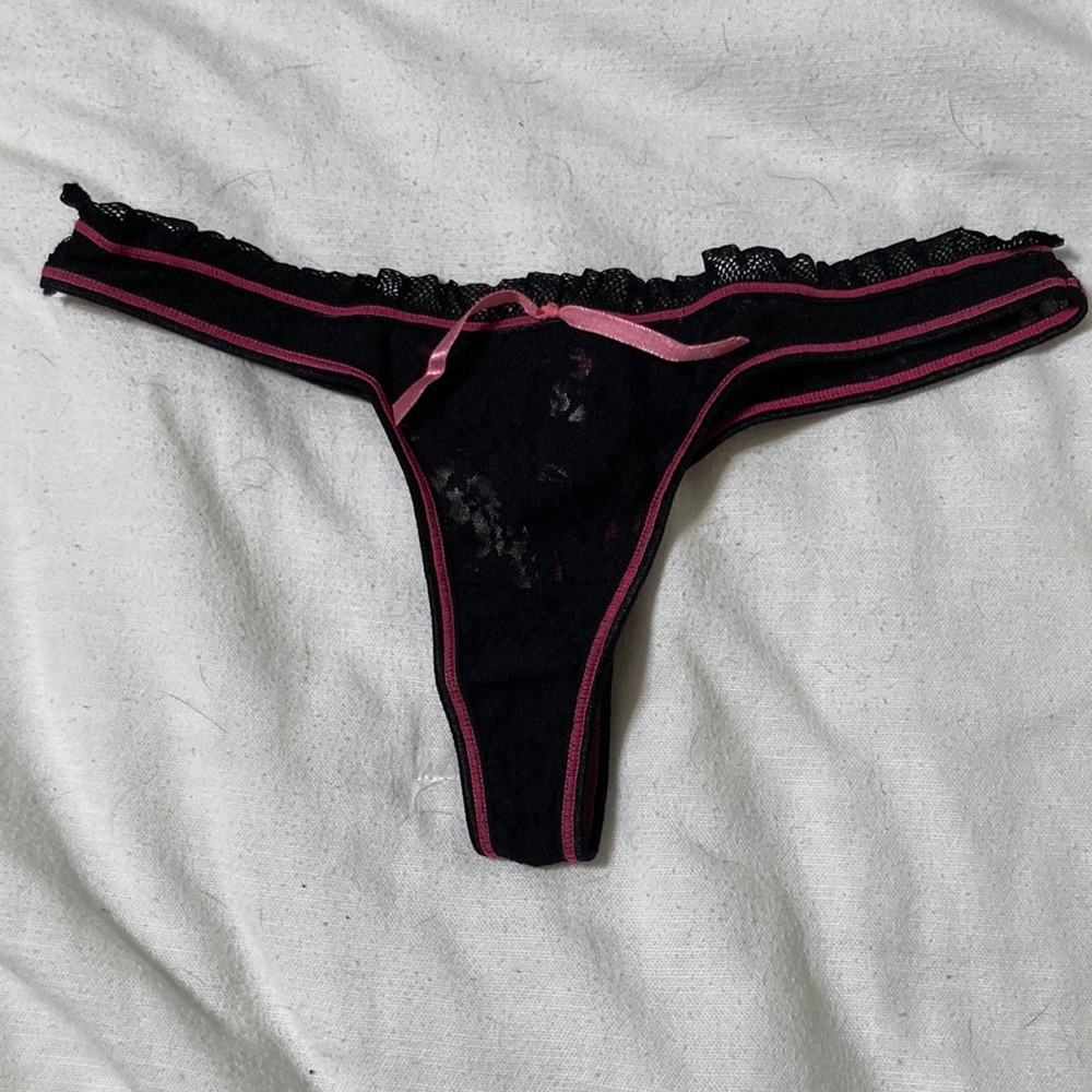Lace thong